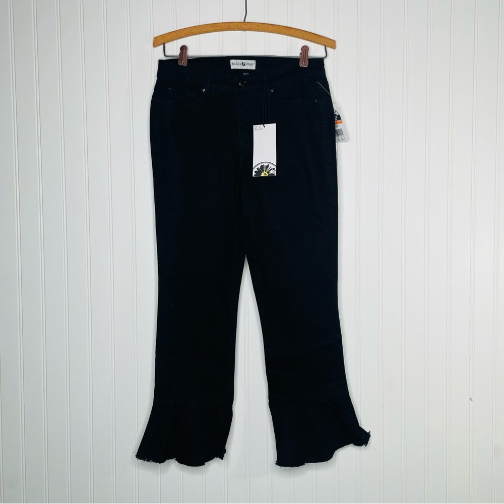 Black Daisy Cha Cha Flare Cropped Jeans - Picture 2 of 7